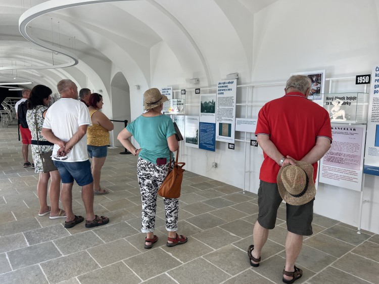 V Moravském Krumlově vytvořili z tunelu výstavní prostor (foto 4)