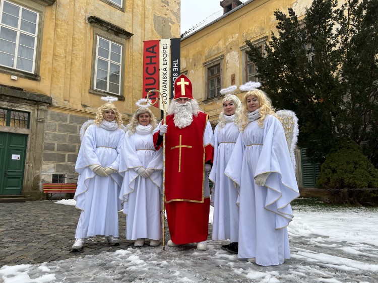 Mikuláš s anděly