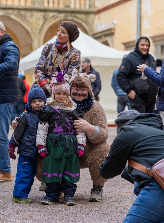 Průvod masek prošel Moravským Krumlovem (foto 17)