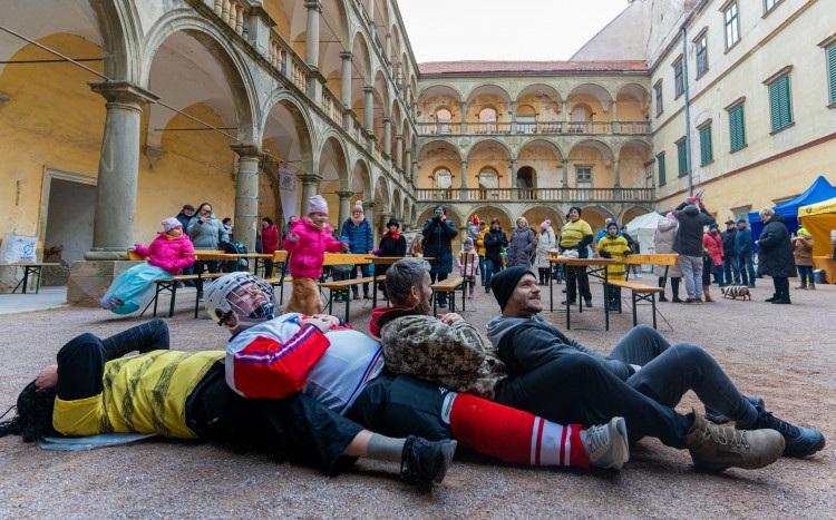 Průvod masek prošel Moravským Krumlovem (foto 3)