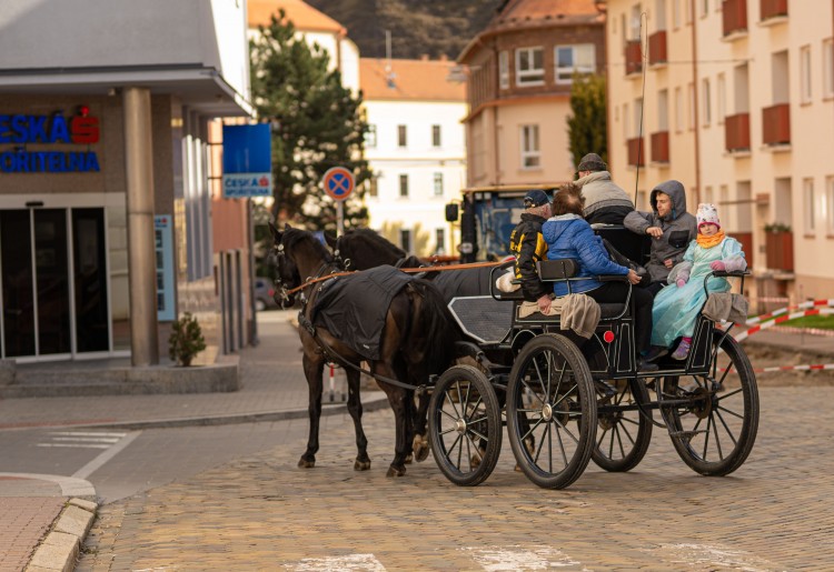 Průvod masek prošel Moravským Krumlovem (foto 2)