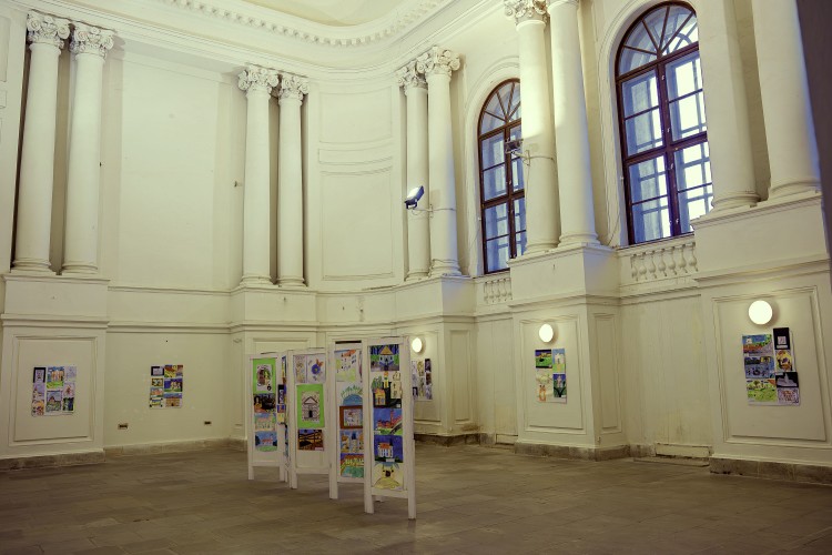 Výstava obrázků dětí na téma Muchův kraj (foto 8)