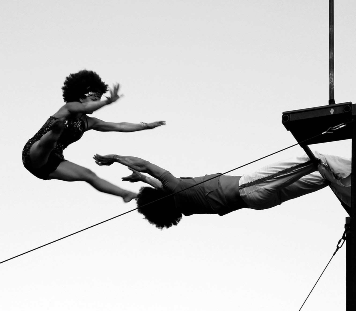 Na zámek míří oceňovaná novocirkusová show Shake Shake Shake