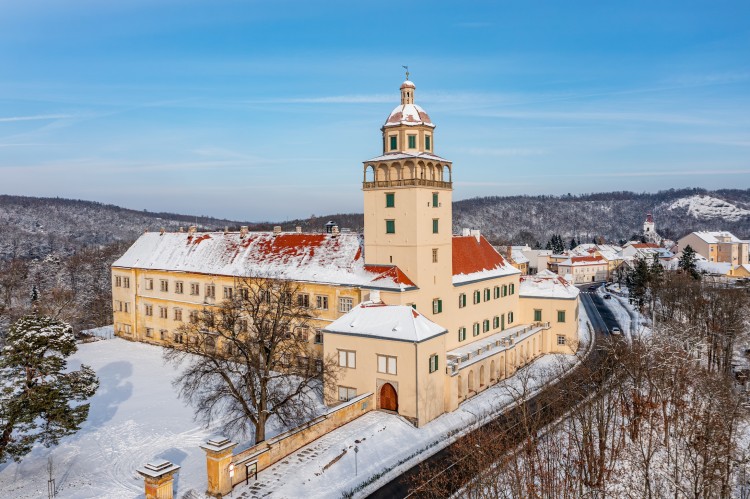 Kouzlo svátečních komnat za večerního soumraku (foto 1)