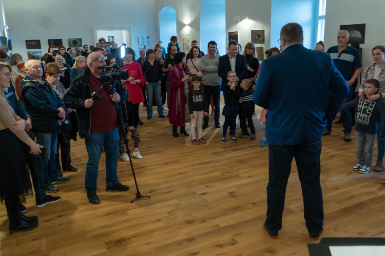 JAKÁ BYLA VERNISÁŽ FOTOGRAFŮ Z MORAVSKÉHO A ČESKÉHO KRUMLOVA? (foto 3)